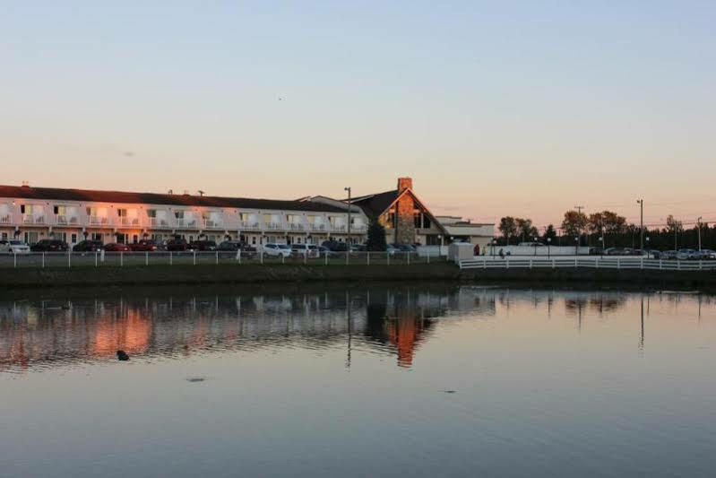 Rodeway Inn Grand Falls Exteriör bild
